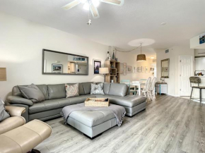 Come take in these beautiful views of the ocean in this gorgeous 22 Condo. OW1-302